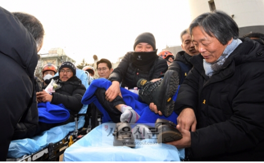 고공농성7